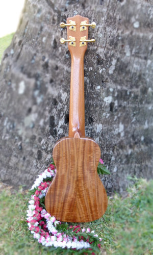 Made in HawaiiUkulele-Ka Ohana Long-Neck Soprano